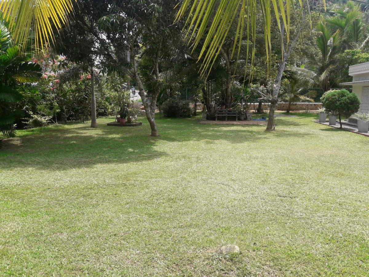 Sawanga Home Stay Weligama Buitenkant foto
